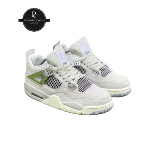 AIR JORDAN 4 FROZEN MOMENT